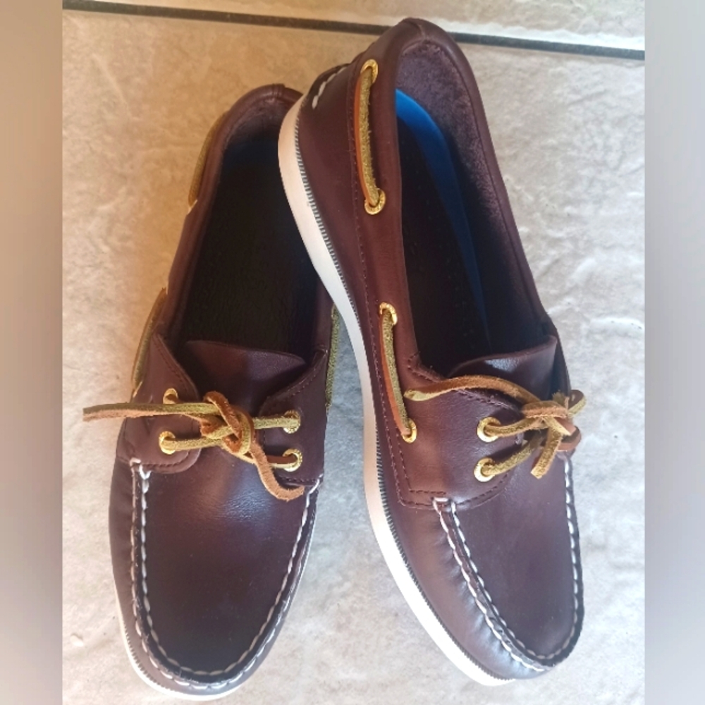 Women's sperrys